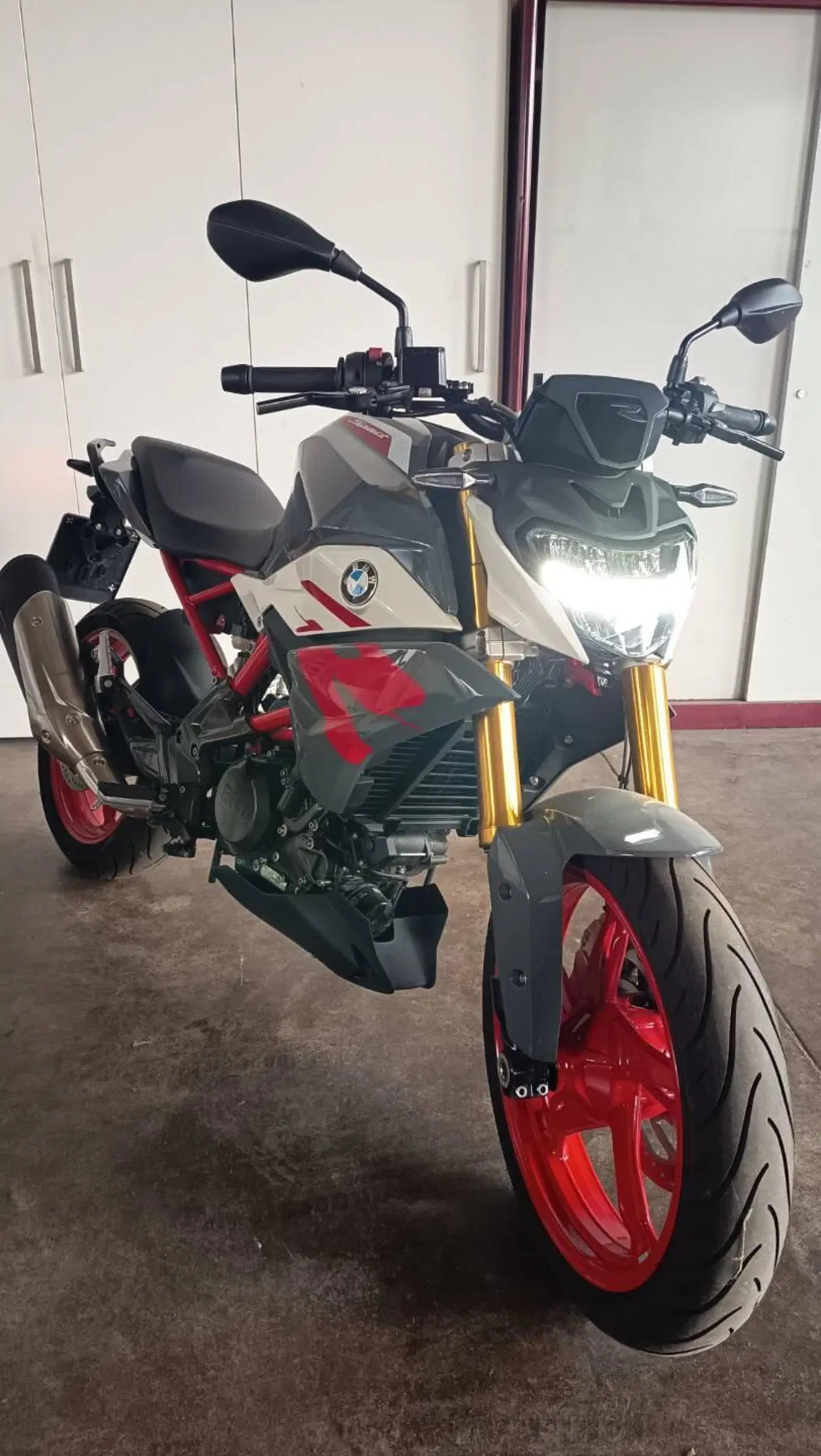 Bmw G 310 R (2021 - 25) (2)