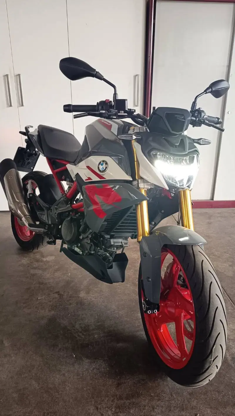Bmw G 310 R (2021 - 25) (2)