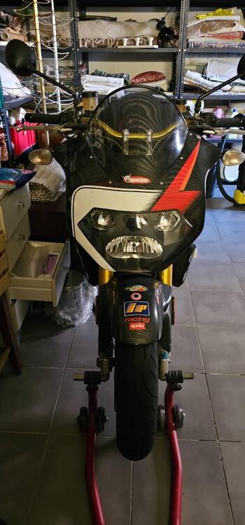 Aprilia Tuono 1000 R Factory (2004 - 05) (3)