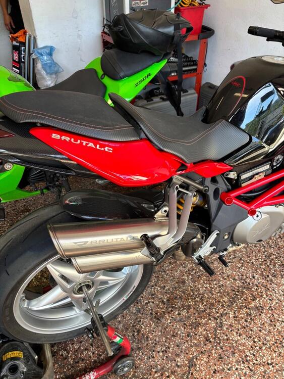 MV Agusta Brutale 910 R (2006 - 11) (5)