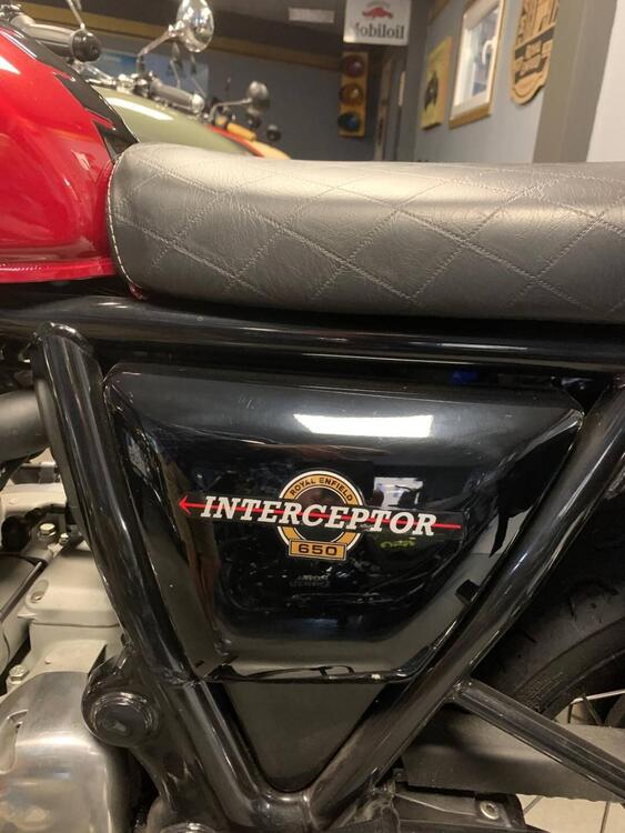 Royal Enfield Interceptor 650 (2021 - 25) (4)