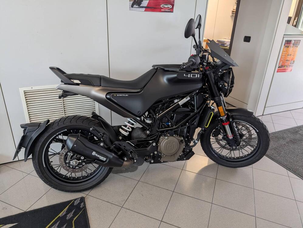 Husqvarna Svartpilen 401 (2021 - 23) (4)