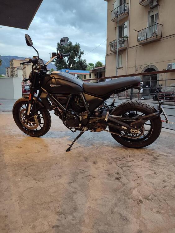 Ducati Scrambler 800 Icon Dark (2025) (4)