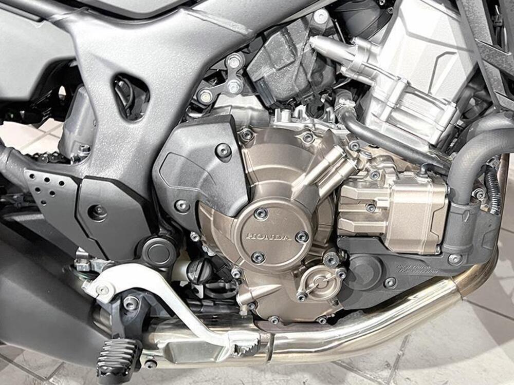 Honda Africa Twin CRF 1000L (2016 - 17) (4)