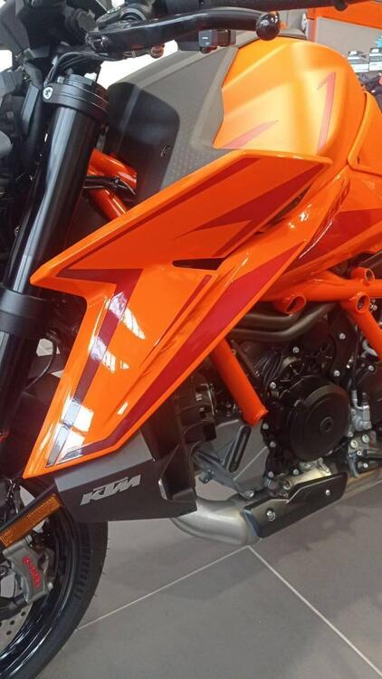 KTM 1390 Super Duke R (2024 - 26) (4)