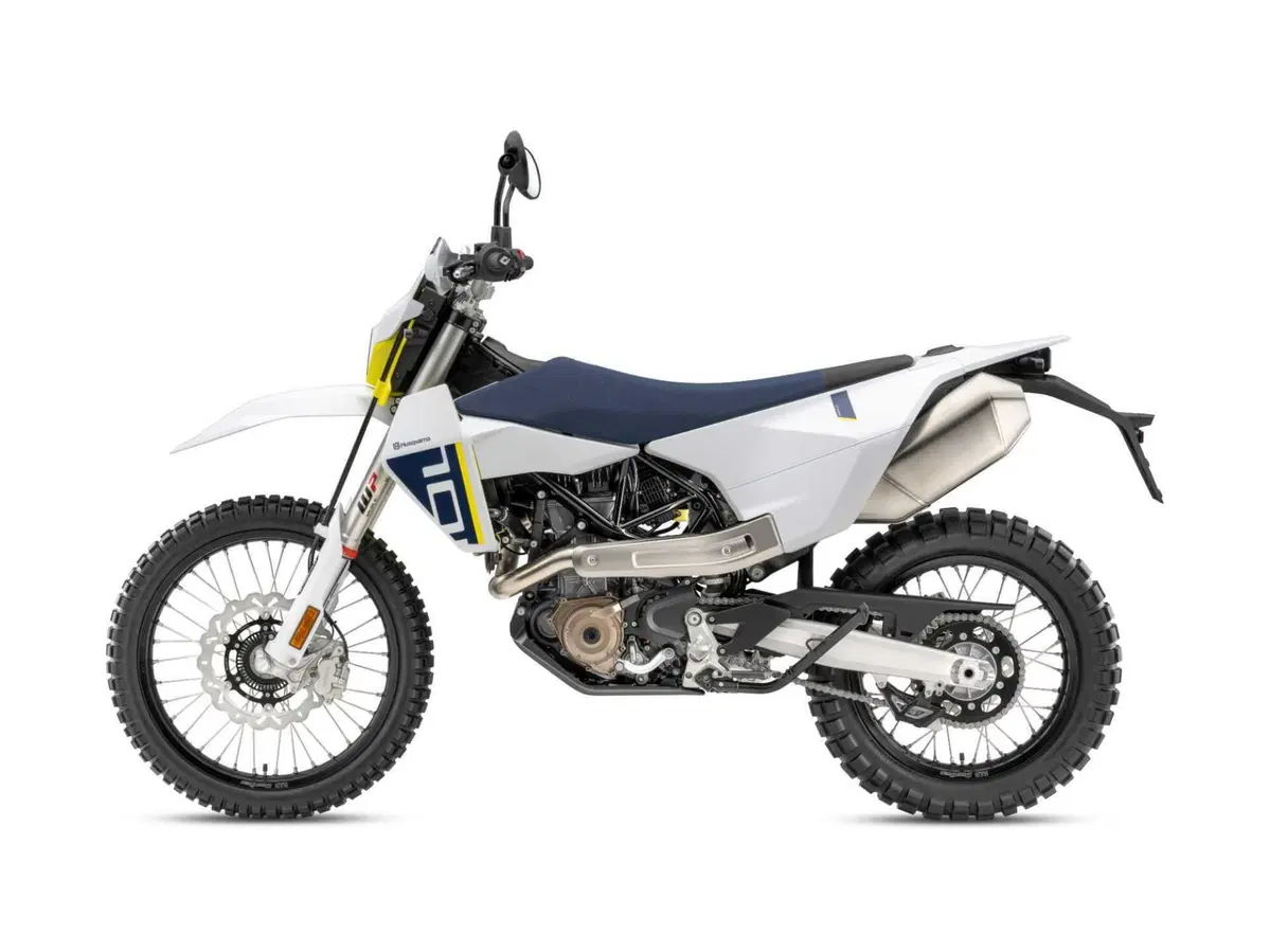 Husqvarna 701 Supermoto e 701 Enduro 2026: più CV, tecnologia e nuovo stile [GALLERY] (7)