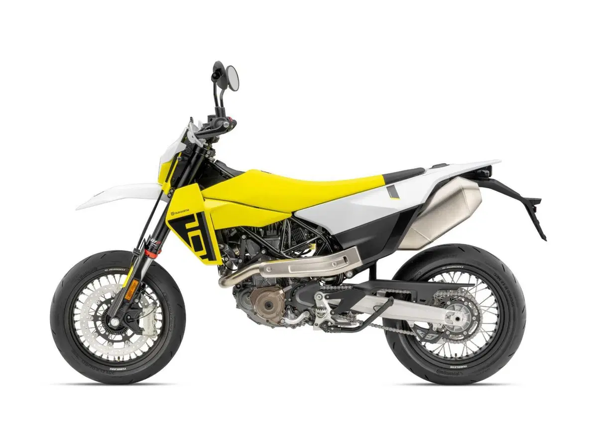 Husqvarna 701 Supermoto e 701 Enduro 2026: più CV, tecnologia e nuovo stile [GALLERY] (13)