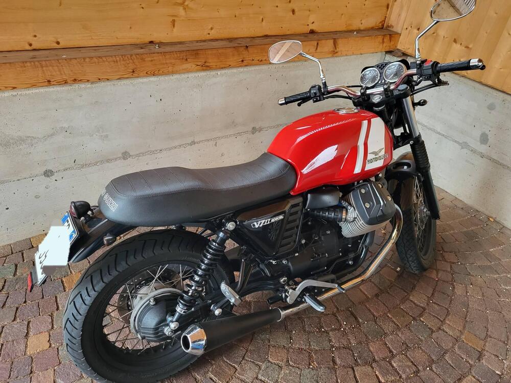 Moto Guzzi V7 II Special (2015 - 17) (5)