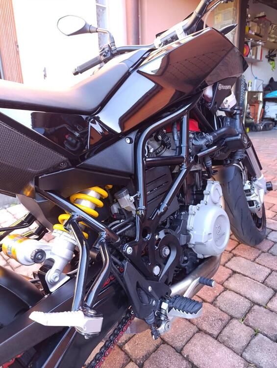 Husqvarna Nuda 900 R (2011 - 13) (2)