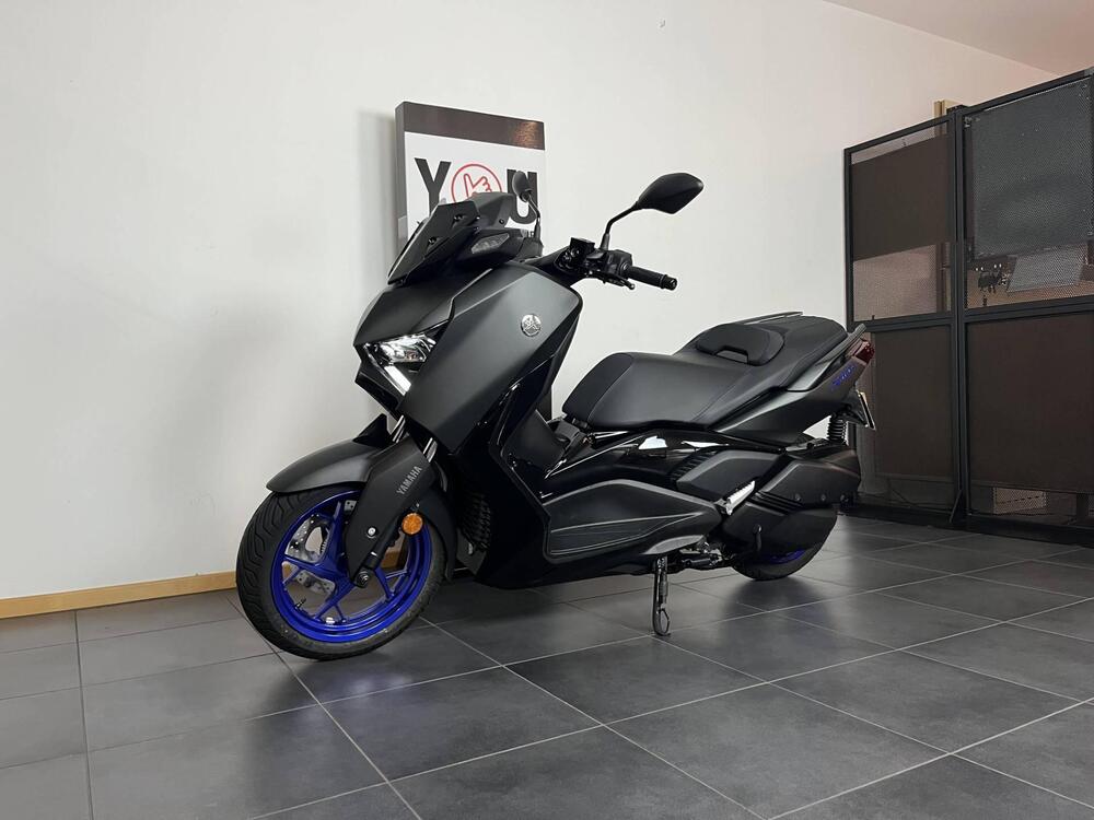 Yamaha X-Max 300 (2025) (2)