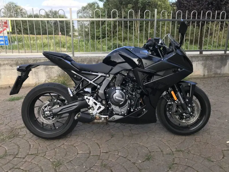 Suzuki GSX-8R (2024 - 26) (2)