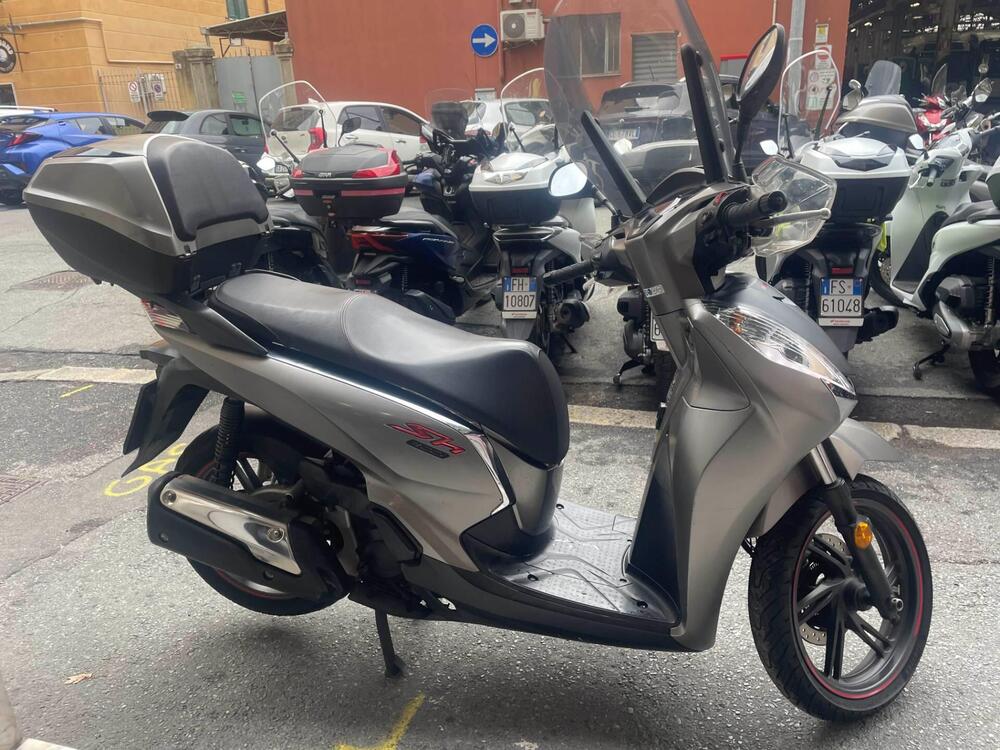 Honda SH 300 i Sport ABS (2018 - 20) (2)