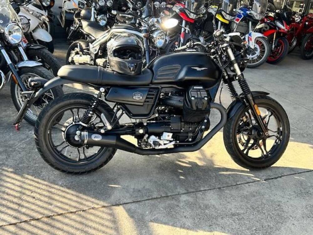 Moto Guzzi V7 III Stone S (2020)