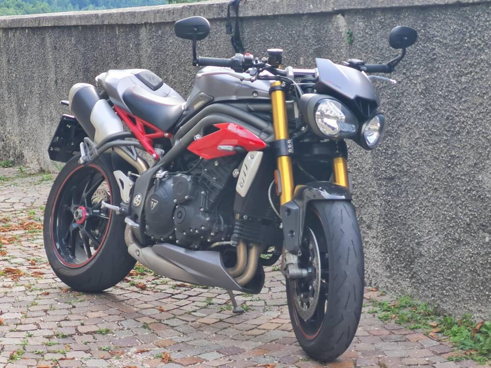 Triumph Speed Triple 1050 R ABS (2016 - 17)