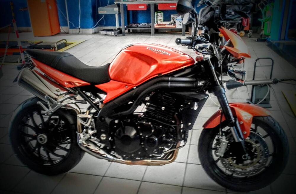 Triumph Speed Triple 1050 (2005 - 11)