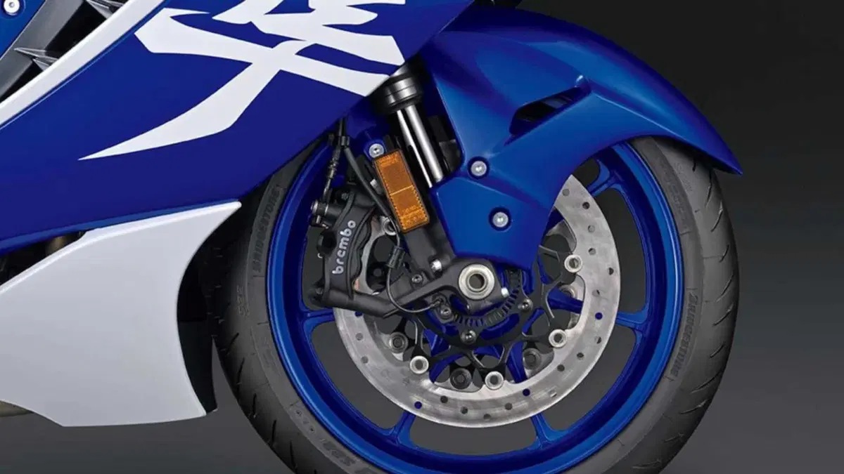 Suzuki Hayabusa 2026, torna la leggenda con l’edizione speciale Pearl Vigor Blue (8)
