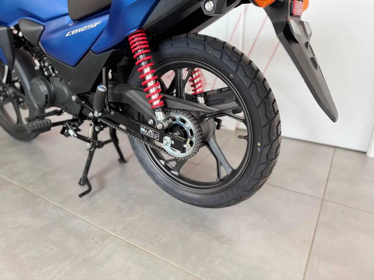 Honda CB 125 F (2021 - 25) (17)