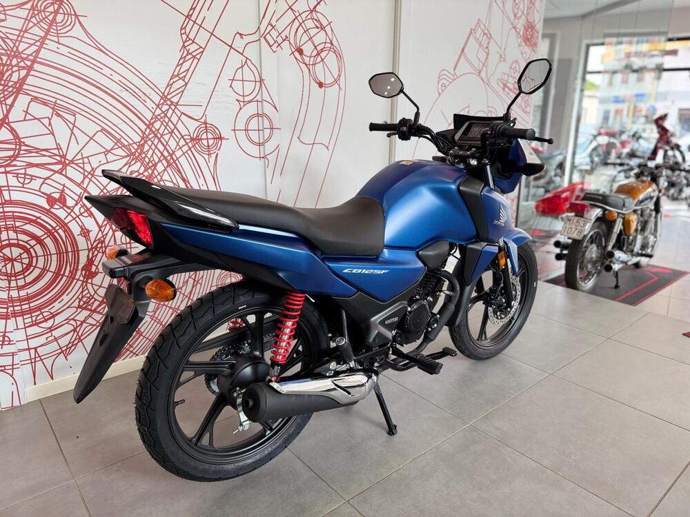 Honda CB 125 F (2021 - 25) (3)