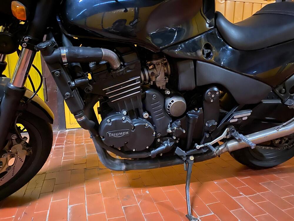 Triumph Speed Triple 900 (2)