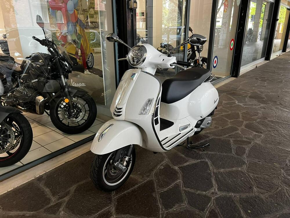 Vespa GTS 125 Super (2025) (2)