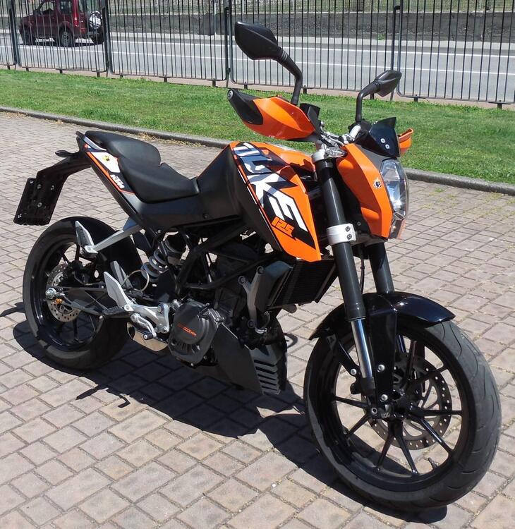 KTM 125 Duke (2)