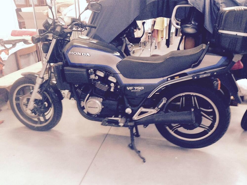 Honda VF 750 S (1985 - 87) (2)