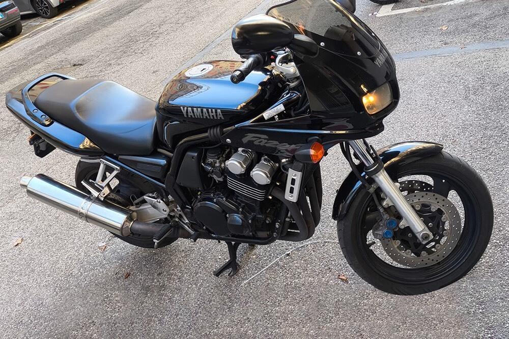 Yamaha FZS 600 Fazer (1998 - 01)