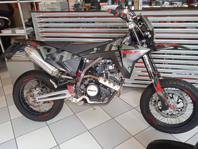 Fantic Motor XMF 125 Motard Performance 4T (2023 - 24)