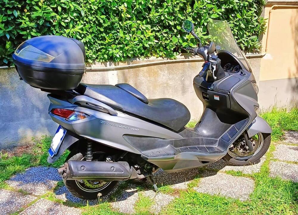 Suzuki Burgman UH 200 ABS (2014 - 16) (2)