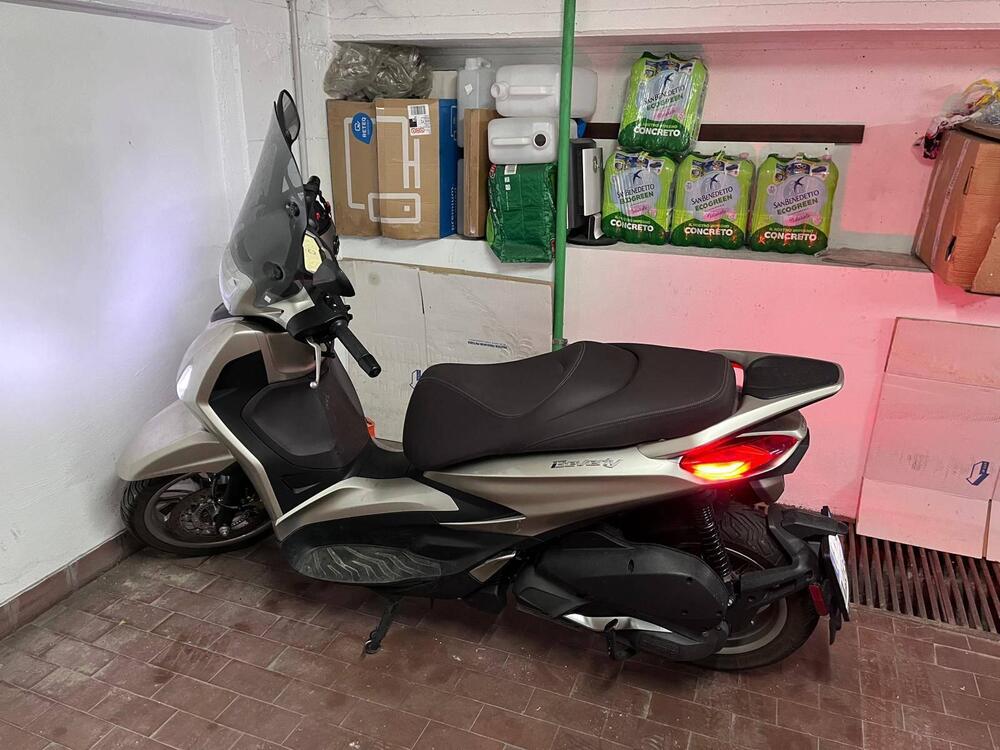 Piaggio Beverly 300 ABS-ASR (2021 - 25)