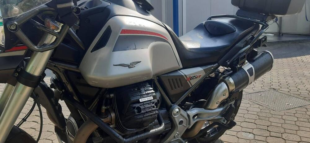 Moto Guzzi V85 TT Travel (2021 - 23) (4)