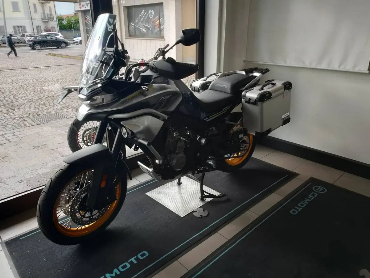 CFMOTO 800MT Explore (2023 - 26)