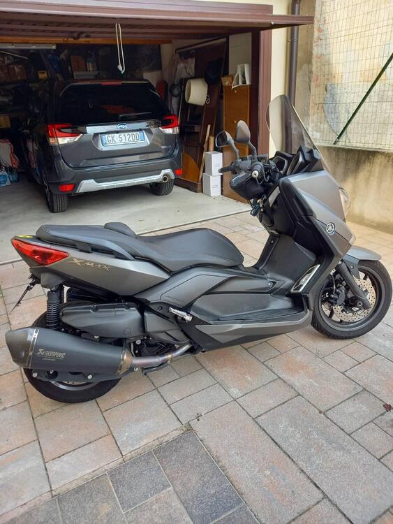 Yamaha X-Max 400 Momodesign (2014 - 16) (2)