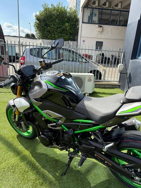Kawasaki Z 900 SE (2025 - 26) (5)