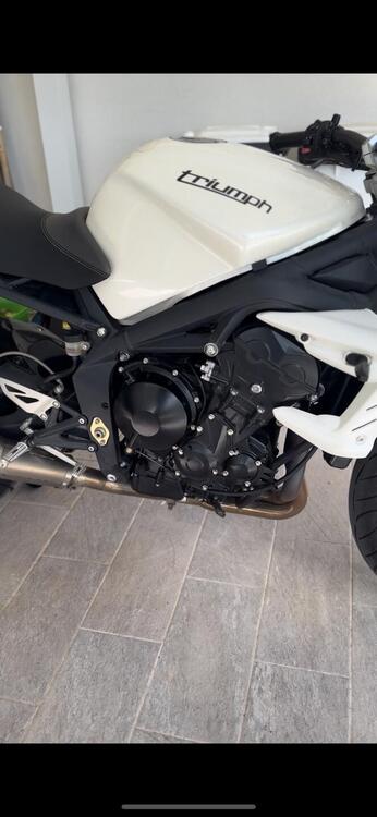 Triumph Street Triple R (2009 - 12) (5)