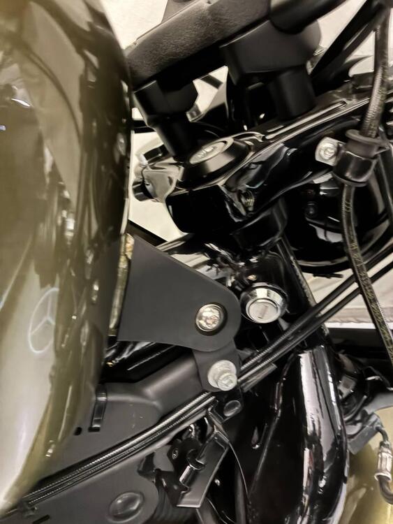 Harley-Davidson 883 Iron (2017 - 20) - XL 883N (5)