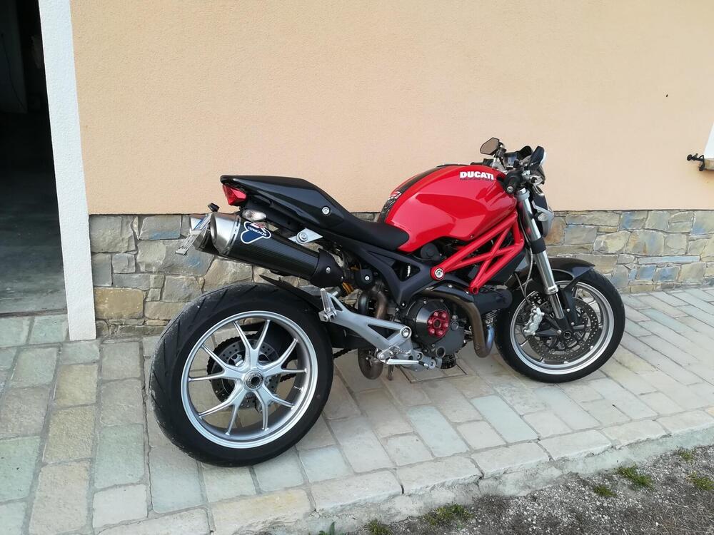 Ducati Monster 1100 (2009 -10) (3)