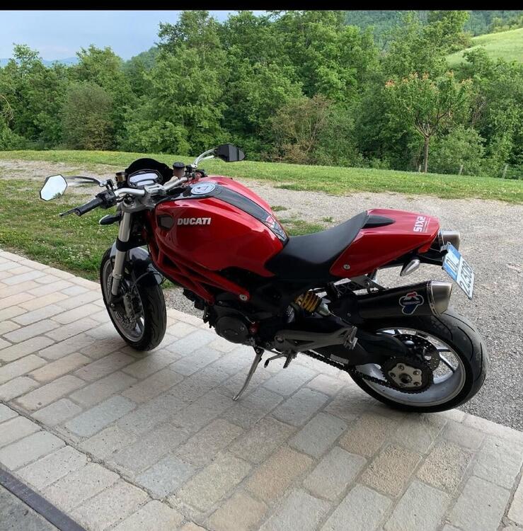 Ducati Monster 1100 (2009 -10) (5)