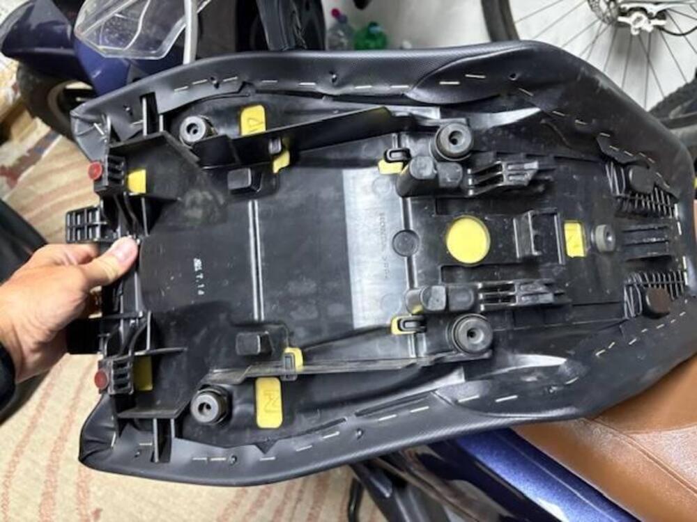 Honda Africa Twin 1100 2024 sella comfort (2)