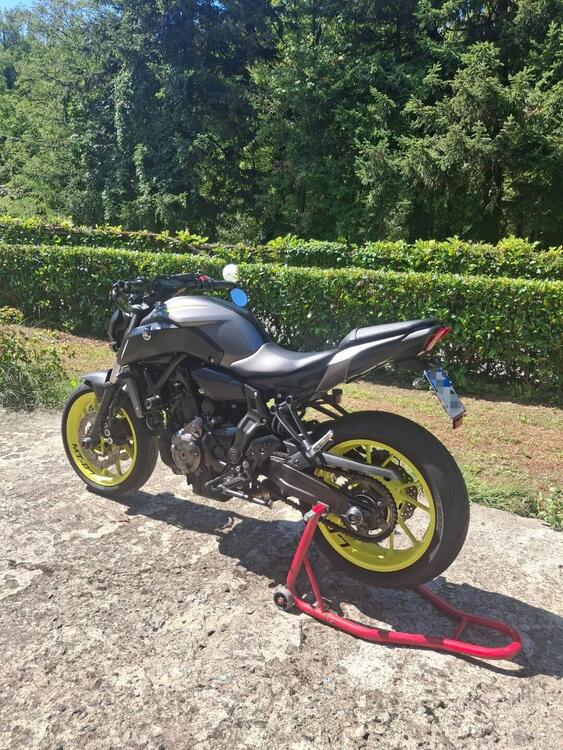 Yamaha MT-07 (2018 - 20) (2)