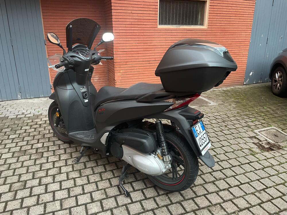 Honda SH 300 i ABS (2016 - 20) (2)