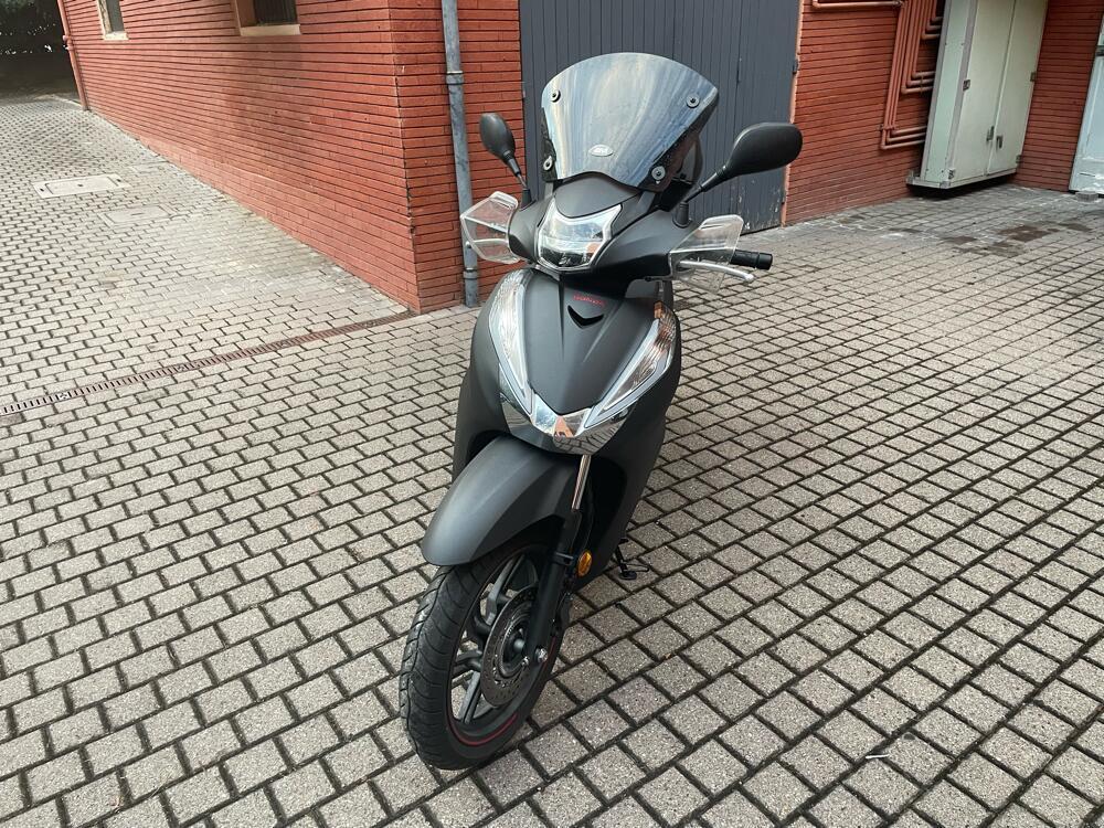 Honda SH 300 i ABS (2016 - 20) (4)