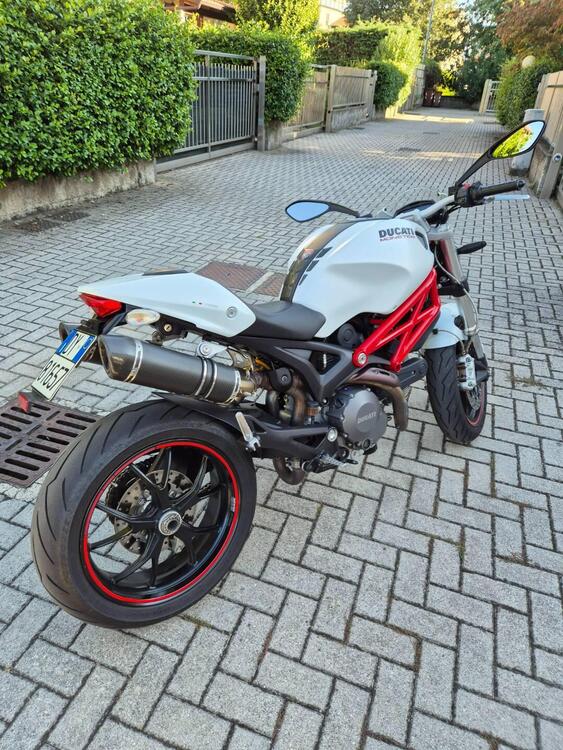 Ducati Monster 796 (2010 - 13) (2)