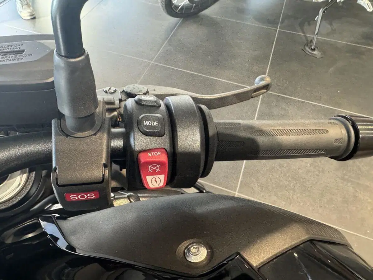 Bmw S 1000 R (2021 - 24) (9)