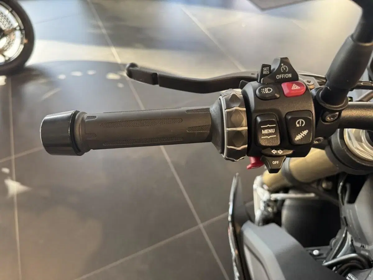 Bmw S 1000 R (2021 - 24) (8)