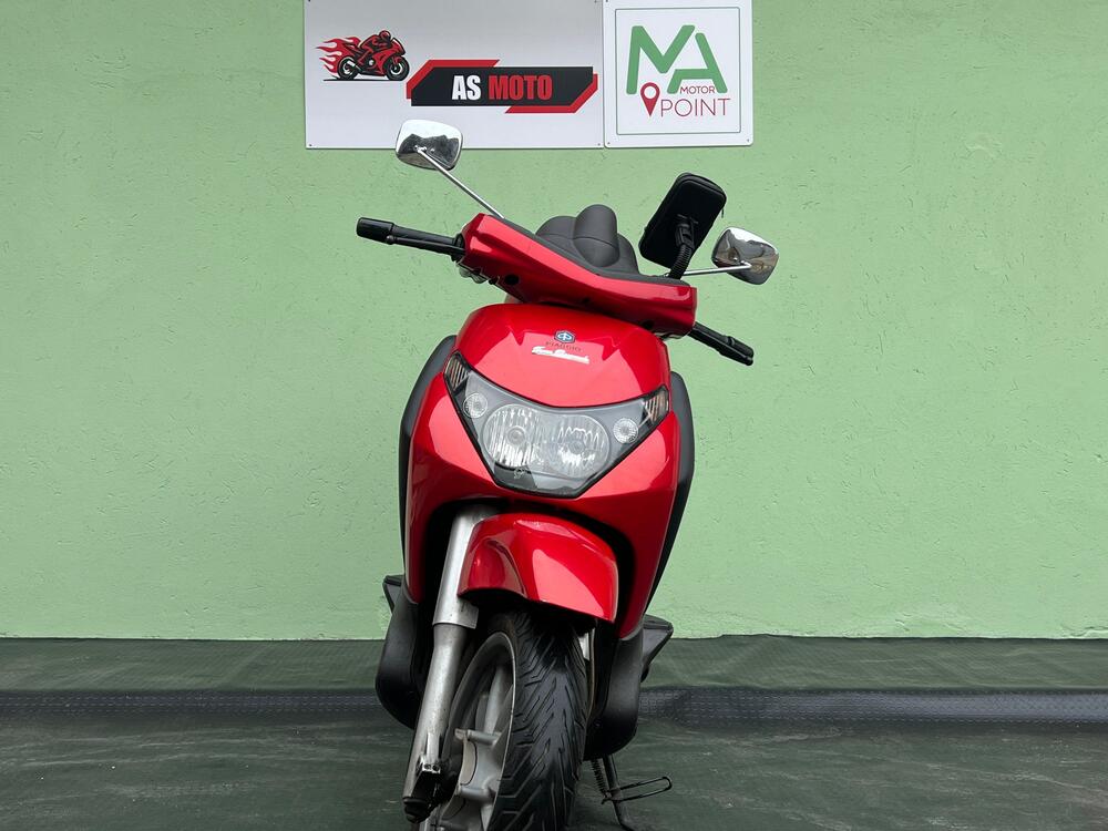 Piaggio Beverly 250 (2004 - 05) (2)