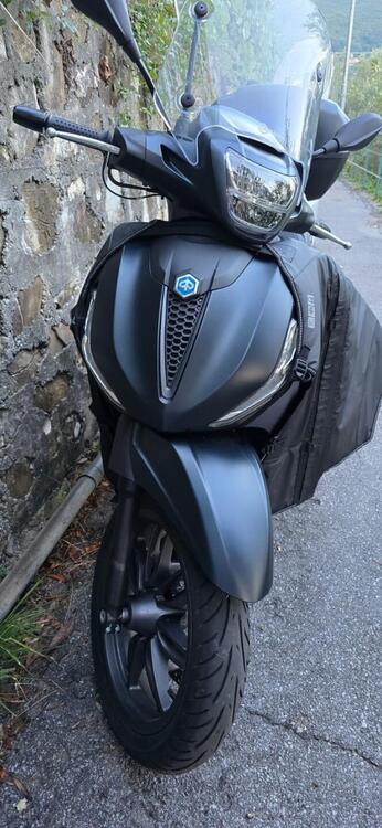 Piaggio Beverly 400 S (2025) (2)