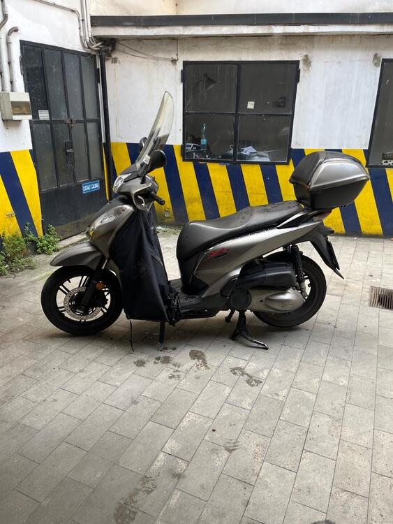 Honda SH 300 i ABS (2016 - 20) (2)