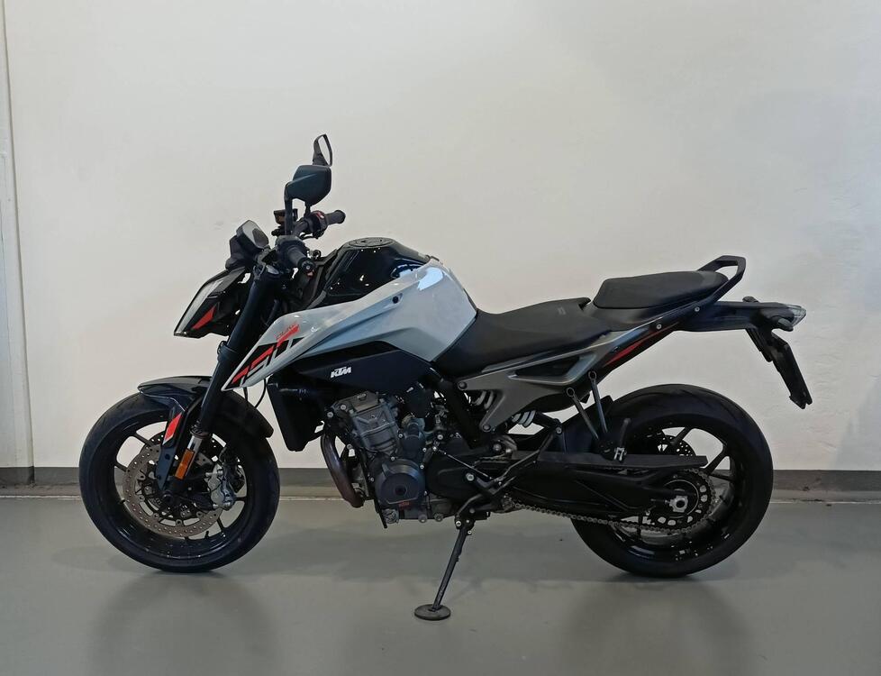 KTM 790 Duke L (2023 - 24)