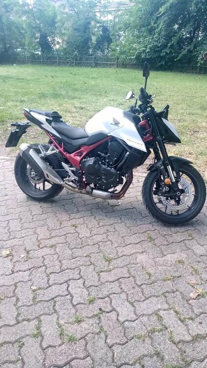 Honda CB 750 Hornet (2025) (3)